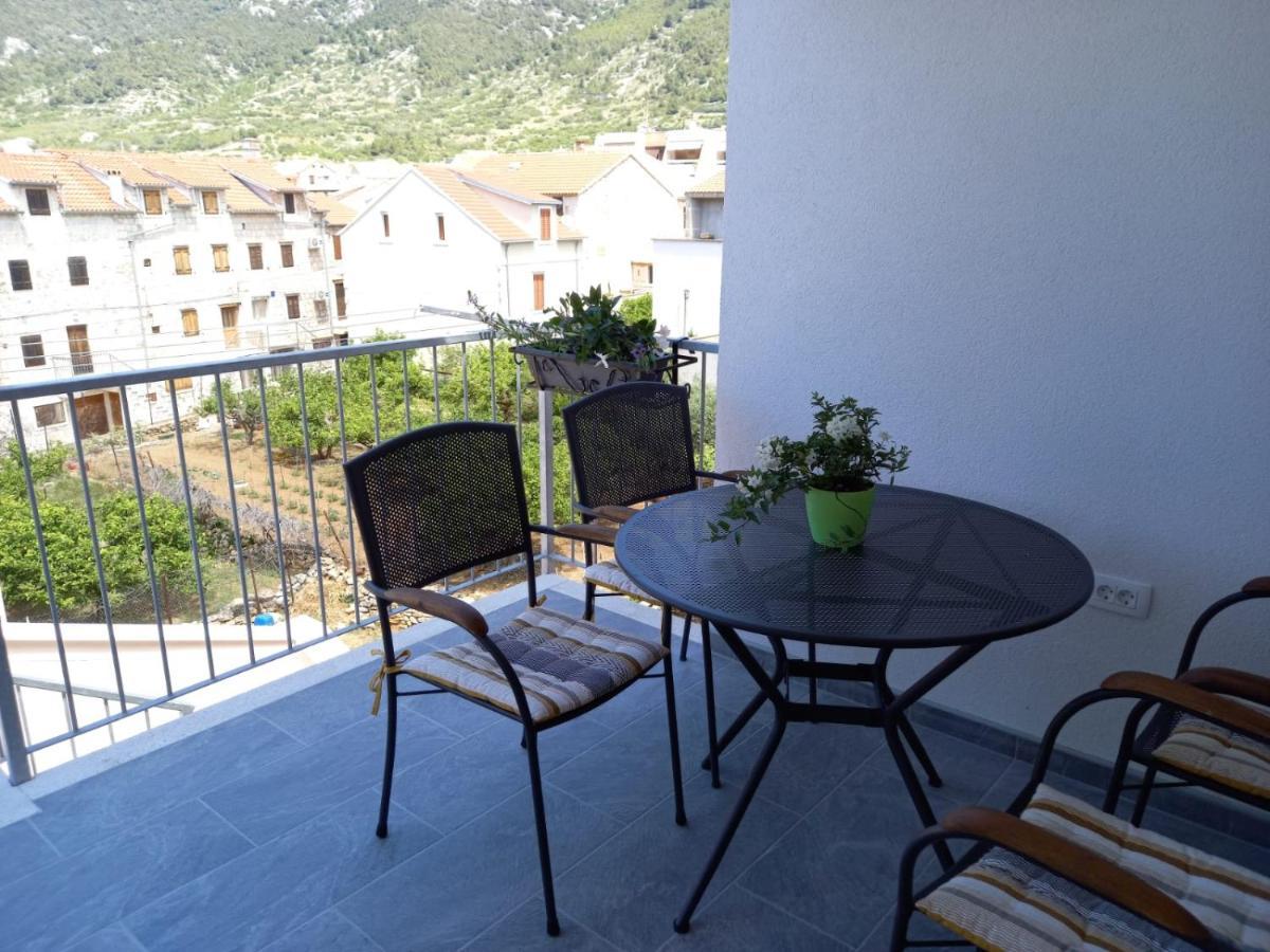 Seaview Suites Ondina Komiza Exterior photo