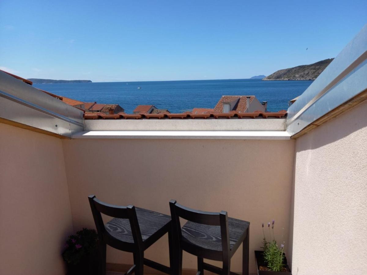 Seaview Suites Ondina Komiza Exterior photo