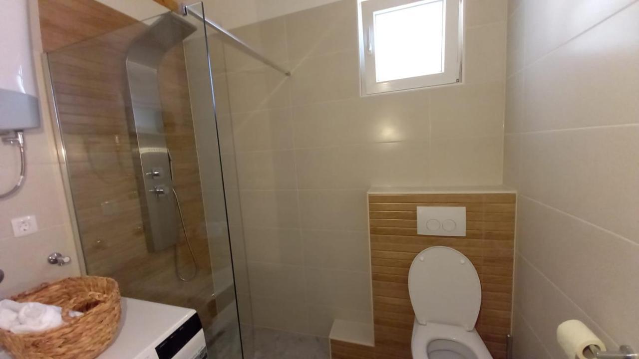 Seaview Suites Ondina Komiza Exterior photo